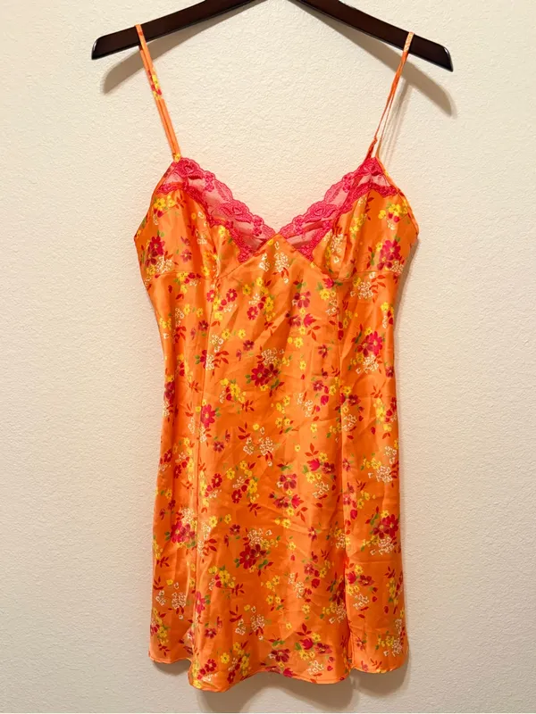 Victoria's Secret Vintage 2001 satin nightie, orange floral print, sz M - Image 5