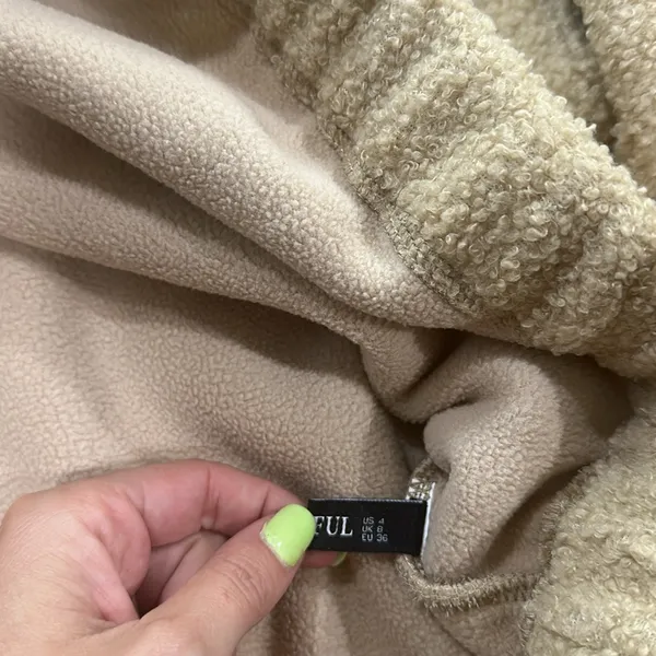 Zaful Cozy Cream Half-Zip Pullover- fleece lined. Size small (4) - Image 3