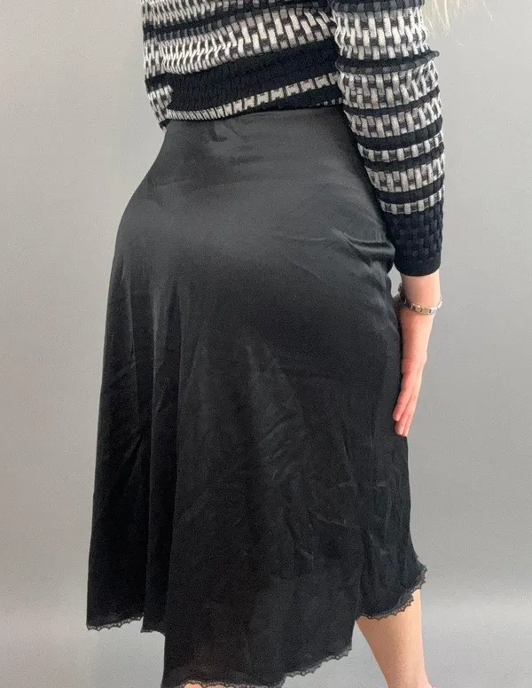 Vanity Fair Vintage Slip Skirt With Lace Trim - Image 3