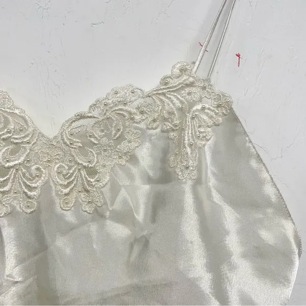 Victoria's Secret Vintage White Lace Camisole Womens M Satin Tank Top Cottage Core - Image 2
