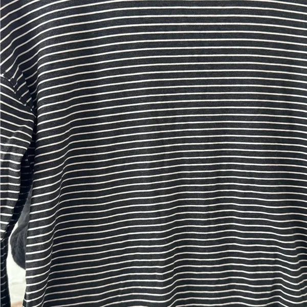 🛎️ Clearance Lululemon To The Point Long Sleeve Heathered Black & White Stripe - Image 3