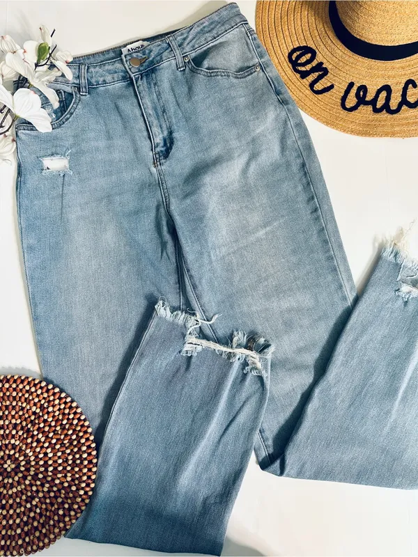 Abound Light Wash Distressed Raw Hem Wide Leg Jeans Size 28 - Image 6