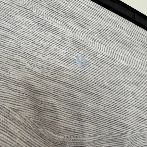 Lululemon Women’s 6 Heather Gray Align Pants - Image 3
