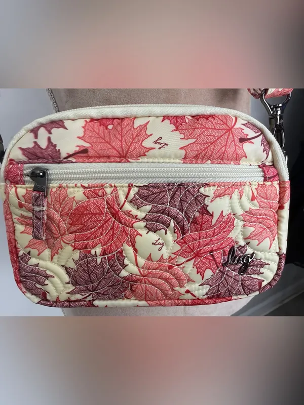 lug Quilted Crossbody in Coral, Cream and Pink Leaf Print - Image 3