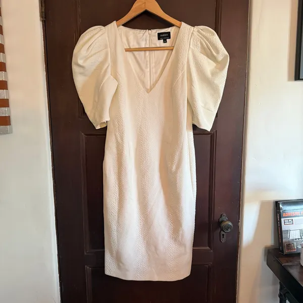 BARDOT | Fergie Textured Cream White Puff Sleeve Midi Sheath Dress | Medium - Image 2