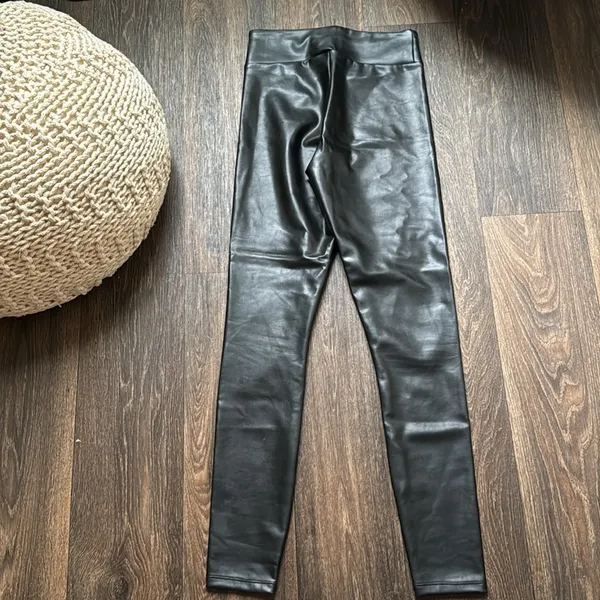 Abercrombie & Fitch Black Leather Leggings - Image 4