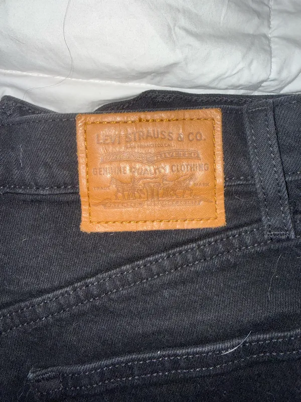 Levi’s Ribcage Shorts Denim - Image 4