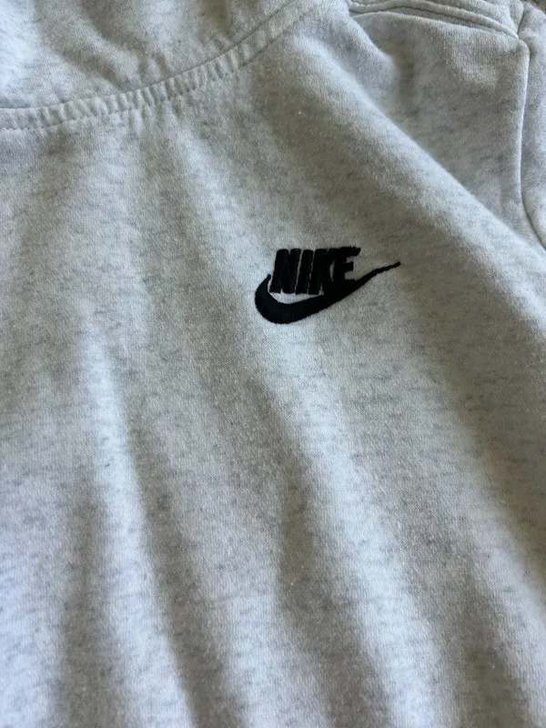 NIKE Women’s Light Gray Sweatshirt Size Medium - Image 3