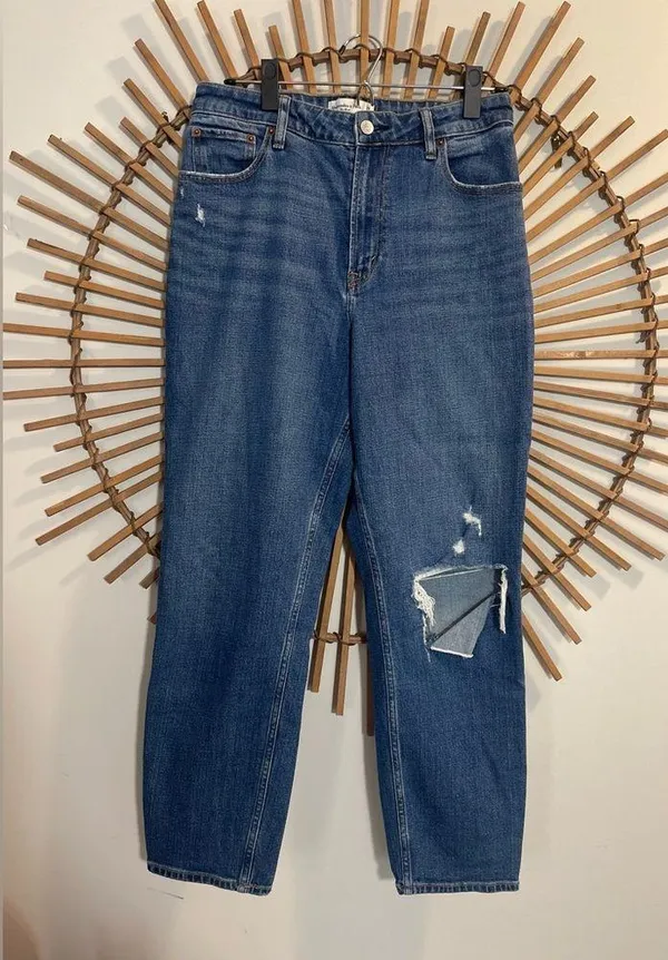 Abercrombie & Fitch Women’s High Rise The Mom Jean Curve Love in Dark Destroy 29 - Image 2