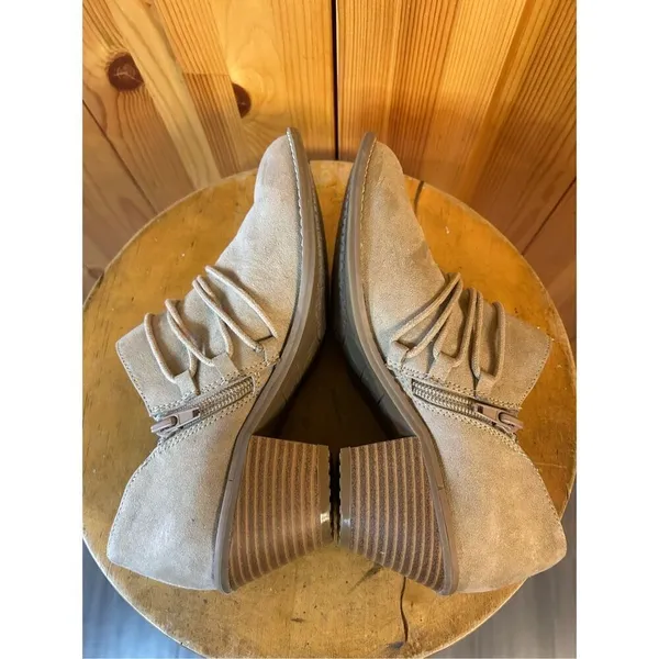 Rocket Dog Camel Color Booties, Size 7 - Image 6