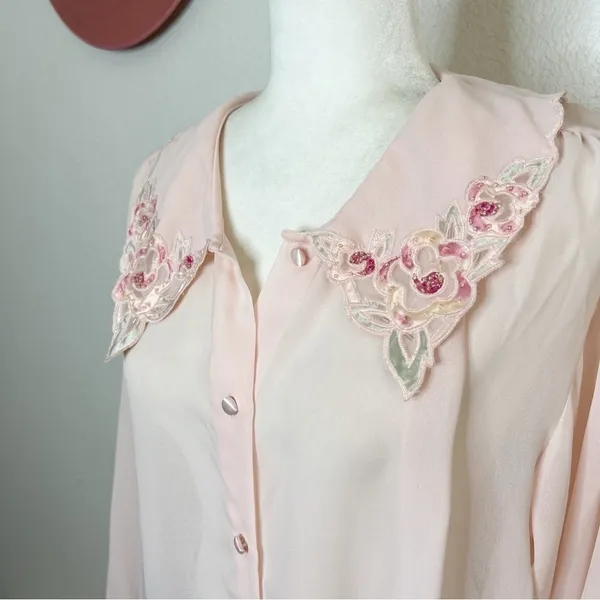 Vintage Etienne NWT Dead stock Pink Floral Embellished Top S - Image 3