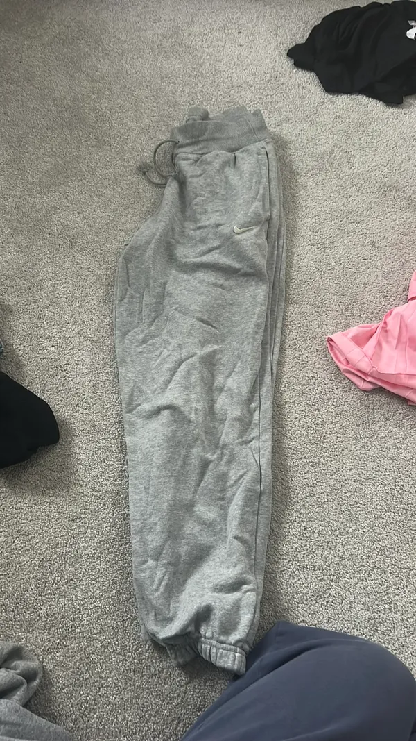 Nike Grey Sweatpants - Image 2