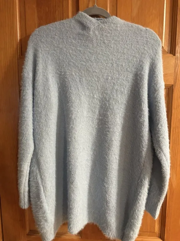 Mia & Tess Size Medium (M) Soft Fuzzy Open Front Cardigan Sweater - Image 4