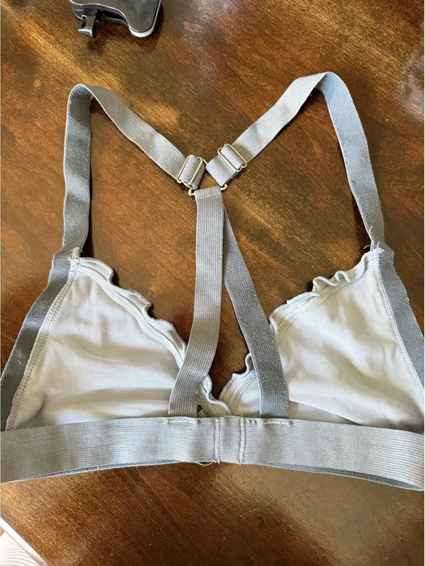Urban Outfitters Lught Gray Ribbed Adjustable Bralette Size M - Image 4
