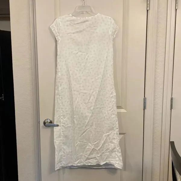 Eileen West classic nightgown size small - Image 7