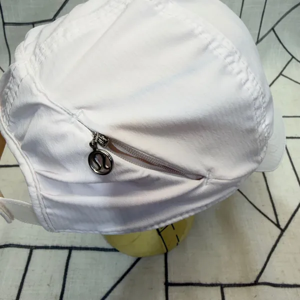 Lululemon Running Hat O/S White‎ Side Zip Pocket Adjustable Strap Cap - Image 9