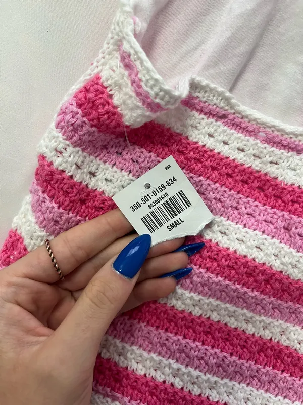 Hollister Pink Crop Top - Image 3