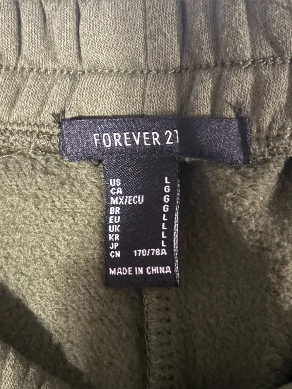 Forever 21 Green Fleece Drawstring Sweat Shorts NWOT - Image 4