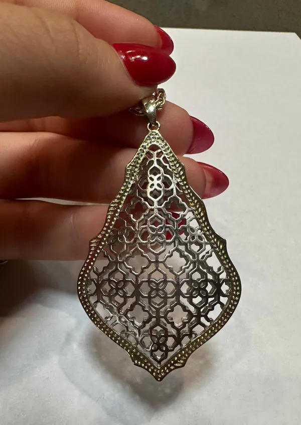 Kendra Scott Neckalce - Image 2