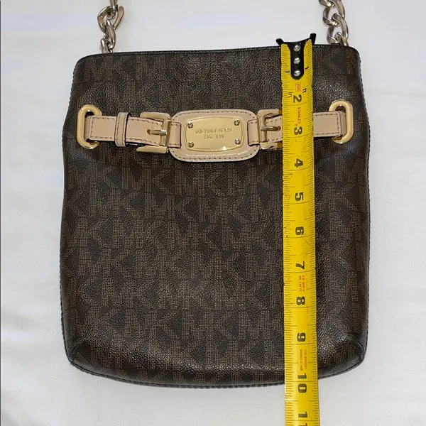 Michael Kors Dark Brown Shoulder Bag with Gold Details - Image 3
