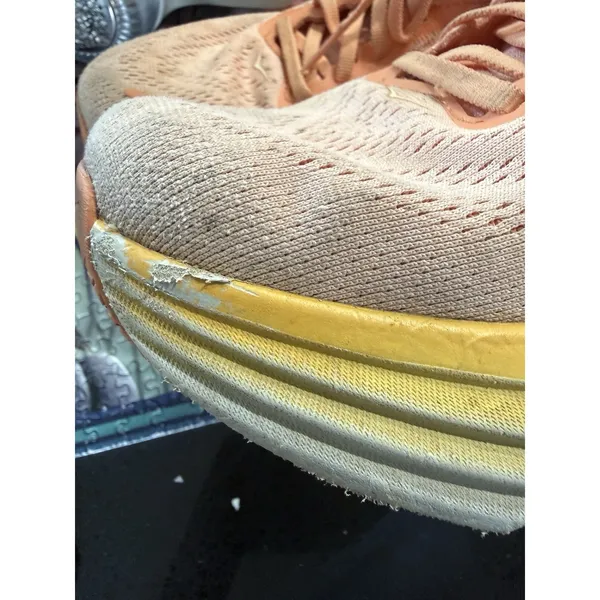 HOKA ONE ONE Bondi 8 Women's‎ Peach/Yellow Running Shoes Size 8.5 - Image 8