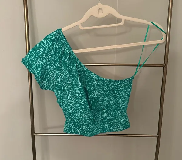 Steve Madden Green Poka dot Crop One Shoulder To - Image 2