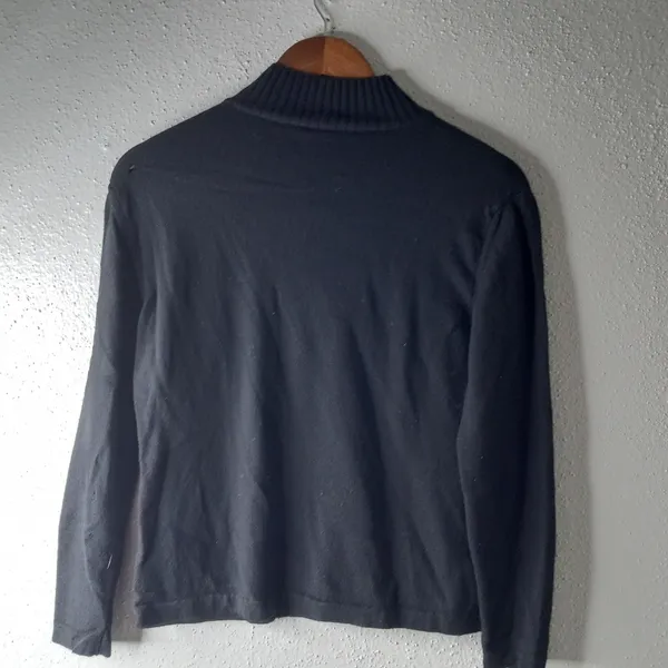 Harold's M Extra Fine Merino Wool Long Sleeved Pullover Sweater in Black - Image 3