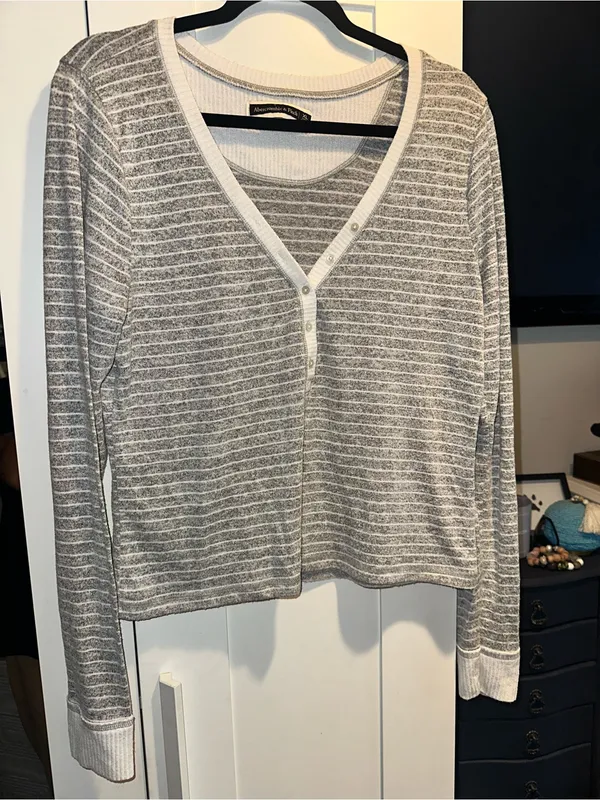 Abercrombie & Fitch Lounge Ribbed Henley Striped Sleep Top $40 MSRP - Image 6
