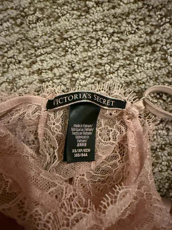 Victoria's Secret - Image 3