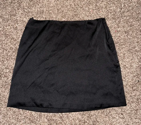 Aritzia Sunday Best Silk Mini Skirt - Image 3