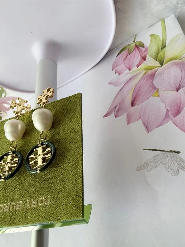Tory Burch Moondance Pearl Drop Earrings. - Image 2