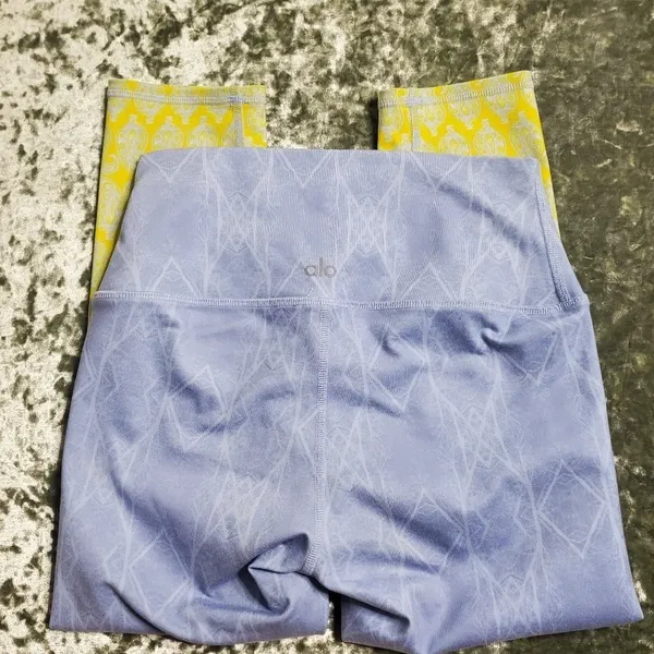 Alo Yoga Blue/Yellow Airbrush Tree Lace‎ Sky Leggings - Image 7