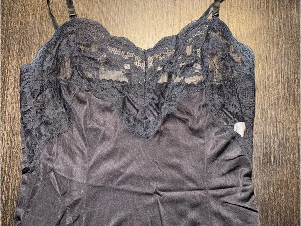 Vintage 1900s Wonder Maid Black Lace Full Slip Union Made Nylon - Image 5