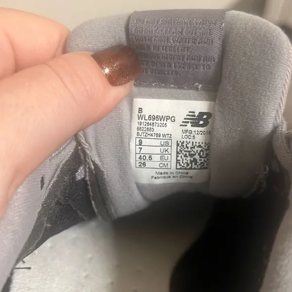 ✨New Balance® 696 Runner Suede Grey Sz 9 Sneakers✨ - Image 12