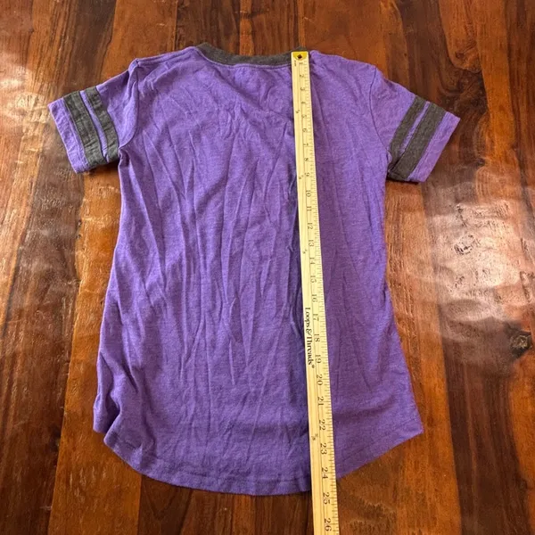 Campus Lifestyle Colorado Rockies MLB Purple V-Neck Graphic T-Shirt Womens Small - Image 6