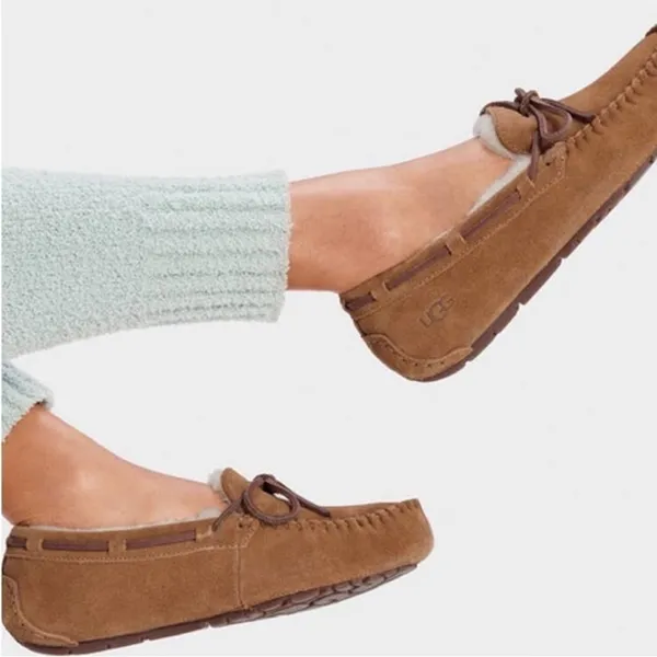 UGG Dakota Slipper Moccasin Chestnut Brown Suede Size 5 Shearling Lining NEW - Image 2