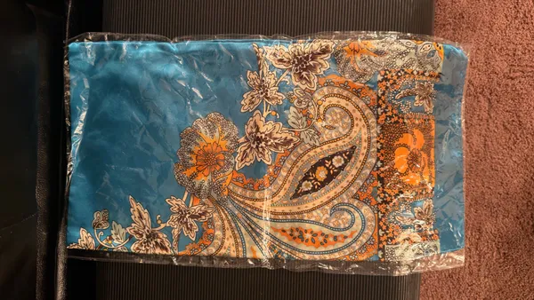 4-Pack 35" Satin Head Scarves - Silk-like Hair Bandanas - Image 5