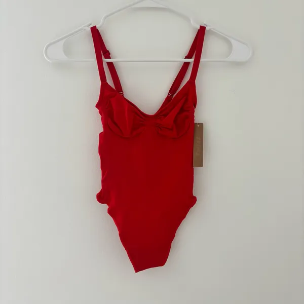 Skims x Lana Del Rey Seamless Sculpt Thong Bodysuit in Ruby - Image 4