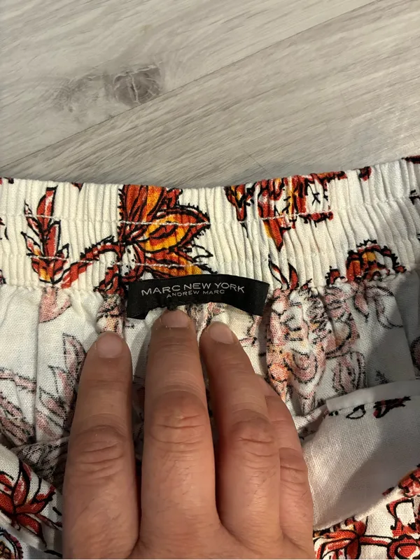 Marc New York White Pants with‎ Orange Floral Accents 55% Linen - Image 4