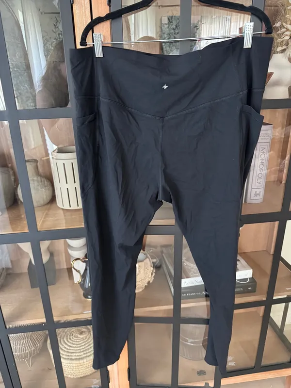 Halara UltraSculpt leggings high Waisted Tummy Control Pocket Shaping Training - Image 3