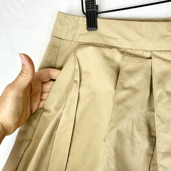 English Factory Tuck Detailed Shorts Size Medium Beige High Waist Pleated - Image 6