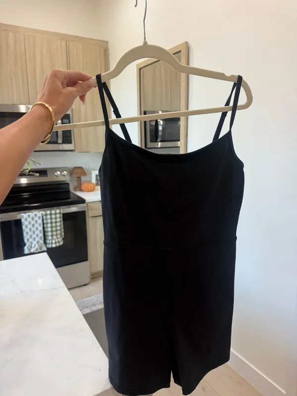 Aritzia Wilfred Free Black Fitted Romper – Size M - Image 5