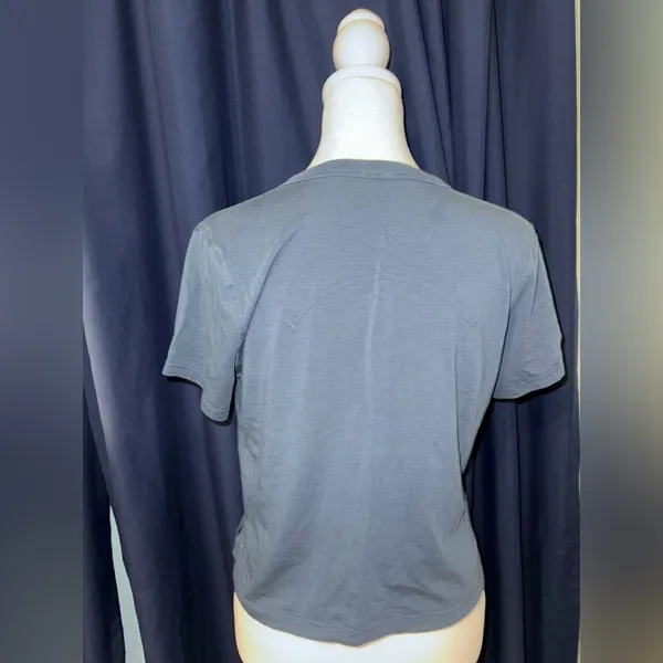 Lululemon Tshirt Top‎ Blue Size Small/Medium - Image 2