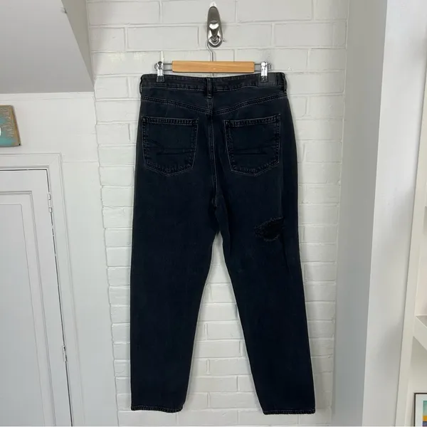 American Eagle Black Distressed Denim Mom Jeans Size 10 - Image 9