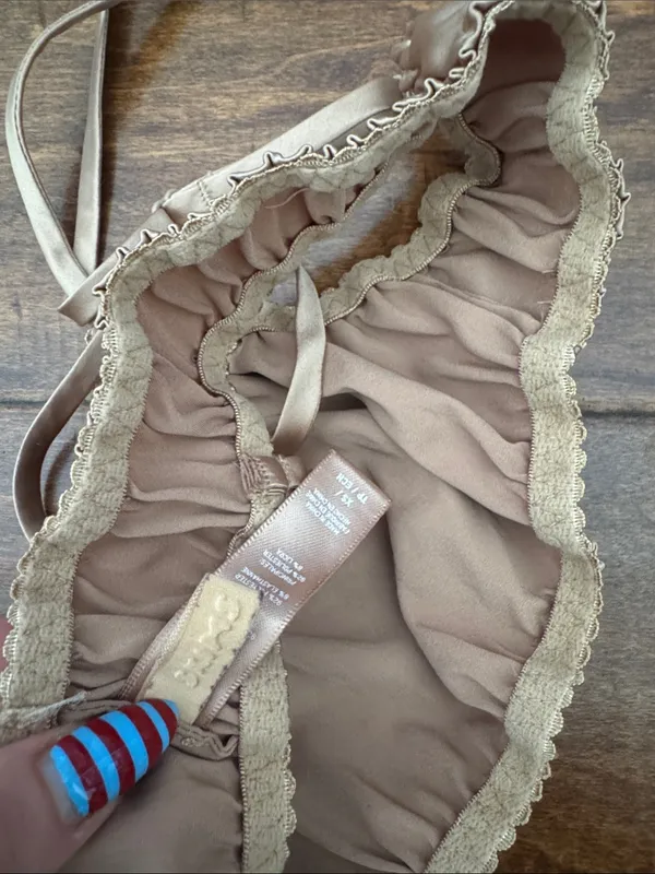 SKIMS Satin Ruched Bralette in Beige - Image 3