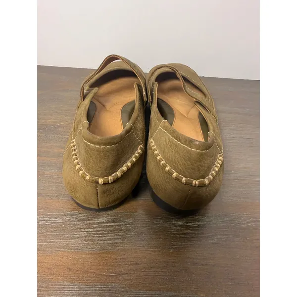 Nurture Women's Size 8 Olive Green Leather Mary Jane Comfort Flats - Image 8