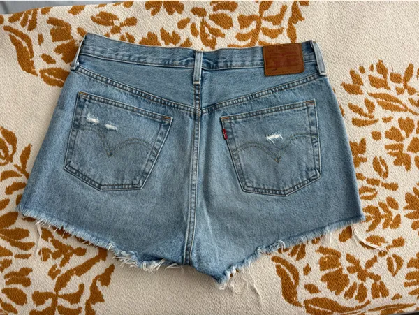 Levi's 501 Blue Distressed Jean Shorts with Frayed Hem - Image 3