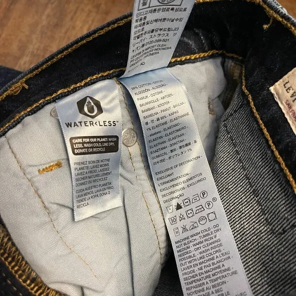 Levi's 501 Mid-Thigh Denim Shorts Size 24 - Image 10