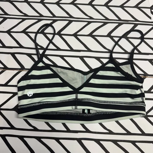 Lululemon Pirouette Bra in Sea Stripe Mint Moment Black size 6 - Image 4