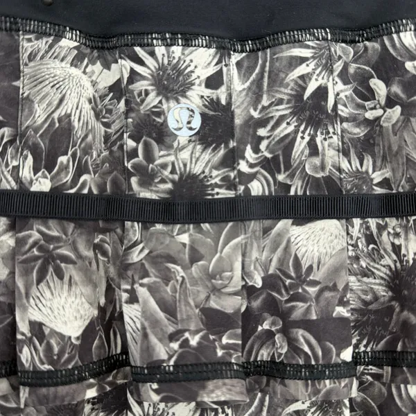 Lululemon Skort Womens 2 Black White Floral Ruffle Pace Setter Skirt - Image 5